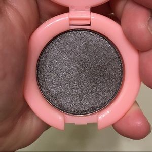 FREEWITHPURCHASE!-BlossomEyeshadow in Dusty Miller